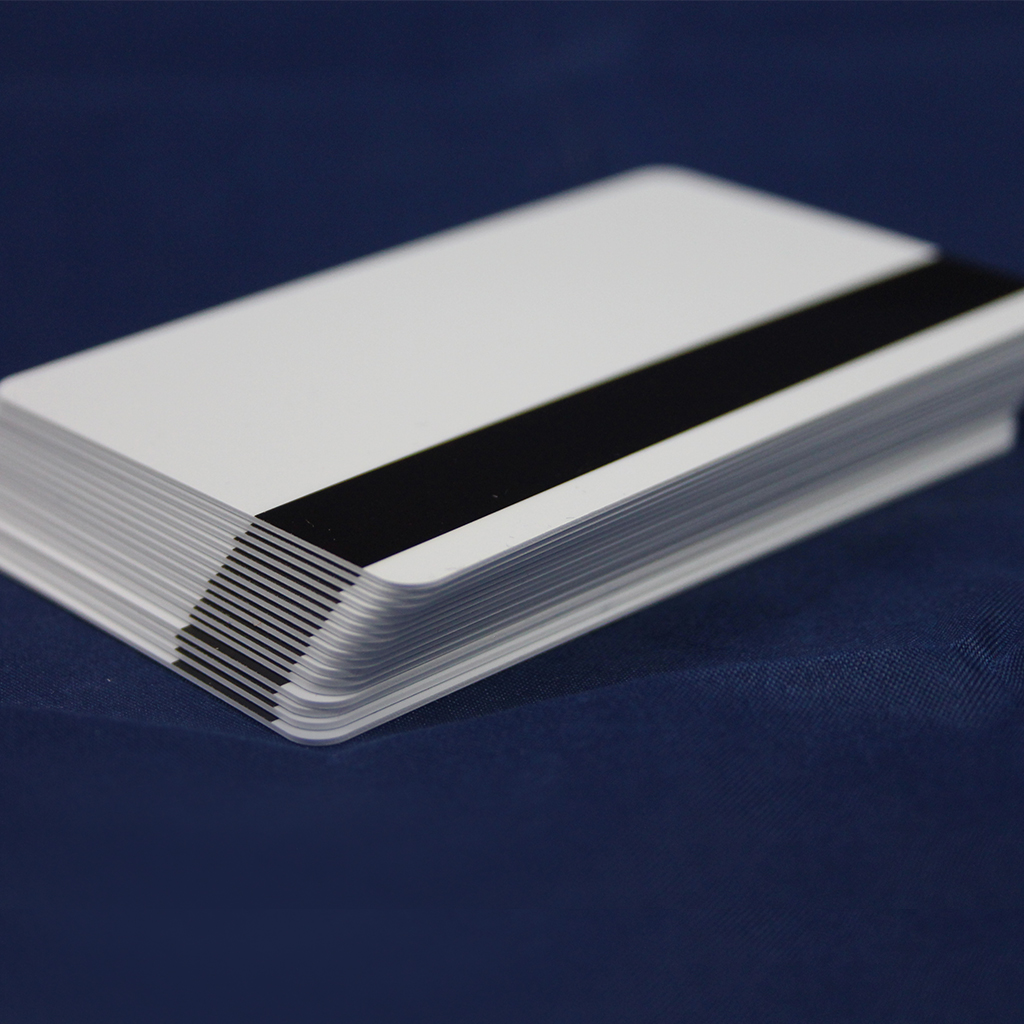 500 weiße PVC Plastikkarten mit HiCo Magnetstreifen 2.750 Oe 